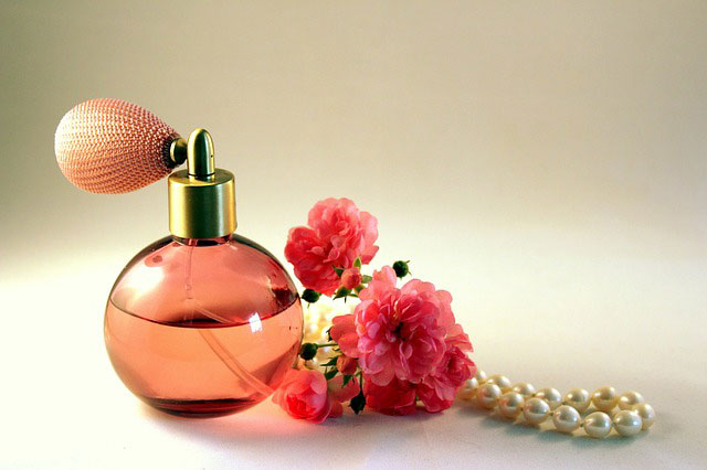 bottle-2812214_640 Dior fahrenheit - stylowy zapach