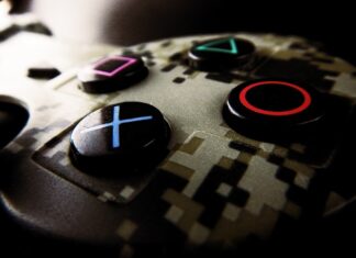 Czy PlayStation 5 ma wejście na płyty? Czy PlayStation 5 ma wejście na płyty?