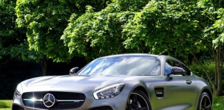 Ile kosztuje Mercedes pickup?